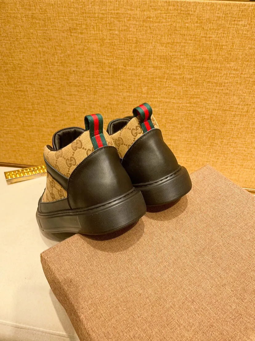 Factory price 460 [Gucci] Gucci's latest high-top casual Korean-style men's shoes, new autumn and winter design, perfect workmanship, cabinet quality, upper: cowhide material, leather lining; soft and comfortable, rubber outsole ultra-light, wear-resistant, simple, versatile fashion men's shoes, color optional, size 38--44